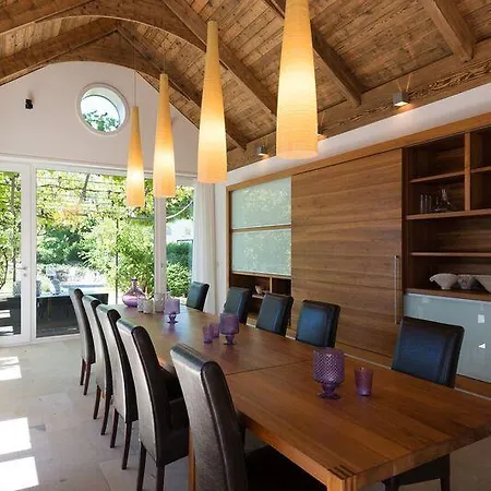 Ferienhaus Zur Weinlaube Holiday home *