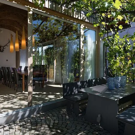 Ferienhaus Zur Weinlaube Holiday home *