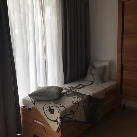 Ferienhaus Zur Weinlaube ドルンビルン
